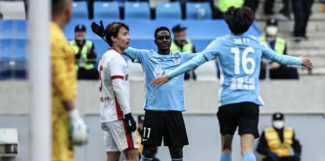 kaiyun-60126名球迷见证！马莱莱传射英博迎来中超首胜