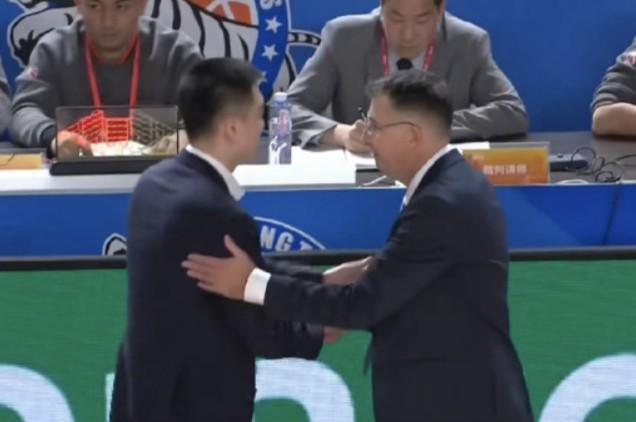 开云体育官网-表现糟糕！辽媒点评辽宁队末节仅收获4分：CBA历史罕见